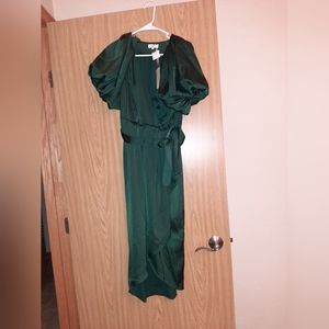 Green bubble sleeve belted dress